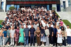 首次心理咨询师水平评价培训工作会暨助理心理咨询师学员见习实习教学研讨会在郑州举办